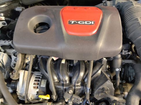 Used 2018 Hyundai Elantra GT Sport FWD image 30