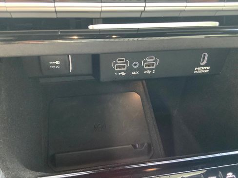 Used 2022 Jeep Wagoneer Series II image 35