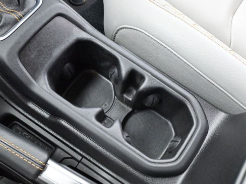 Used 2022 Jeep Gladiator Overland image 23