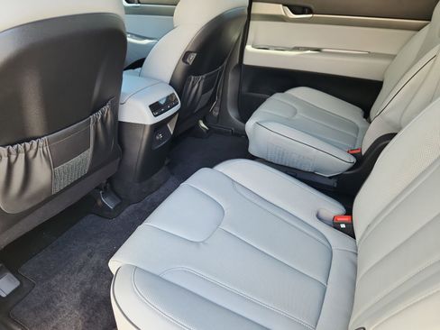 Used 2024 Hyundai Palisade SEL image 11