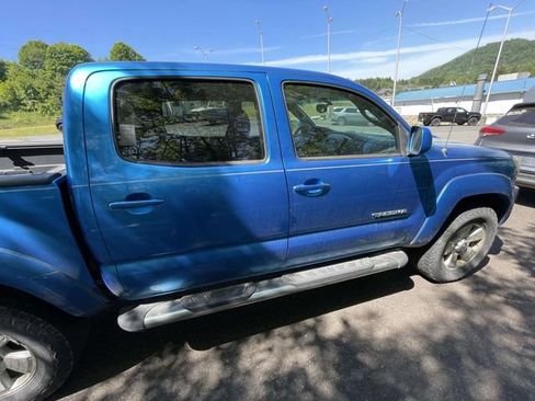 Used 2011 Toyota Tacoma 4x4 Double Cab w/ TRD Sport Pkg image 8