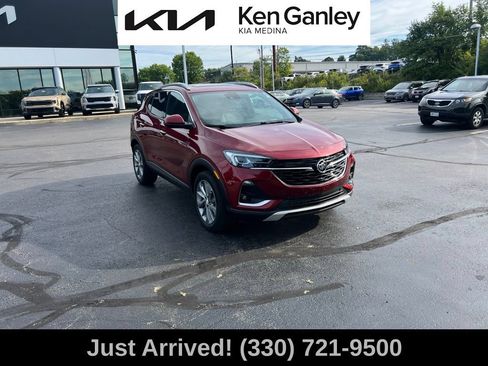 Used 2023 Buick Encore GX Essence w/ Experience Buick Package FWD image 3