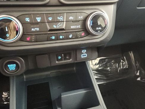 Used 2024 Ford Maverick Lariat w/ Black Appearance Package image 8