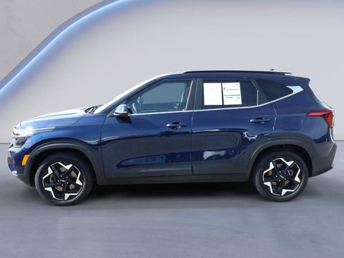 Used 2024 Kia Seltos EX AWD/4WD image 3