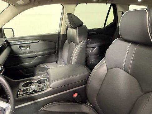 Used 2024 Honda Pilot Elite image 31