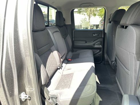 Used 2026 Nissan Frontier SV w/ SV Convenience Package RWD image 18