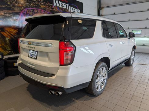 Used 2022 Chevrolet Tahoe High Country AWD/4WD image 10