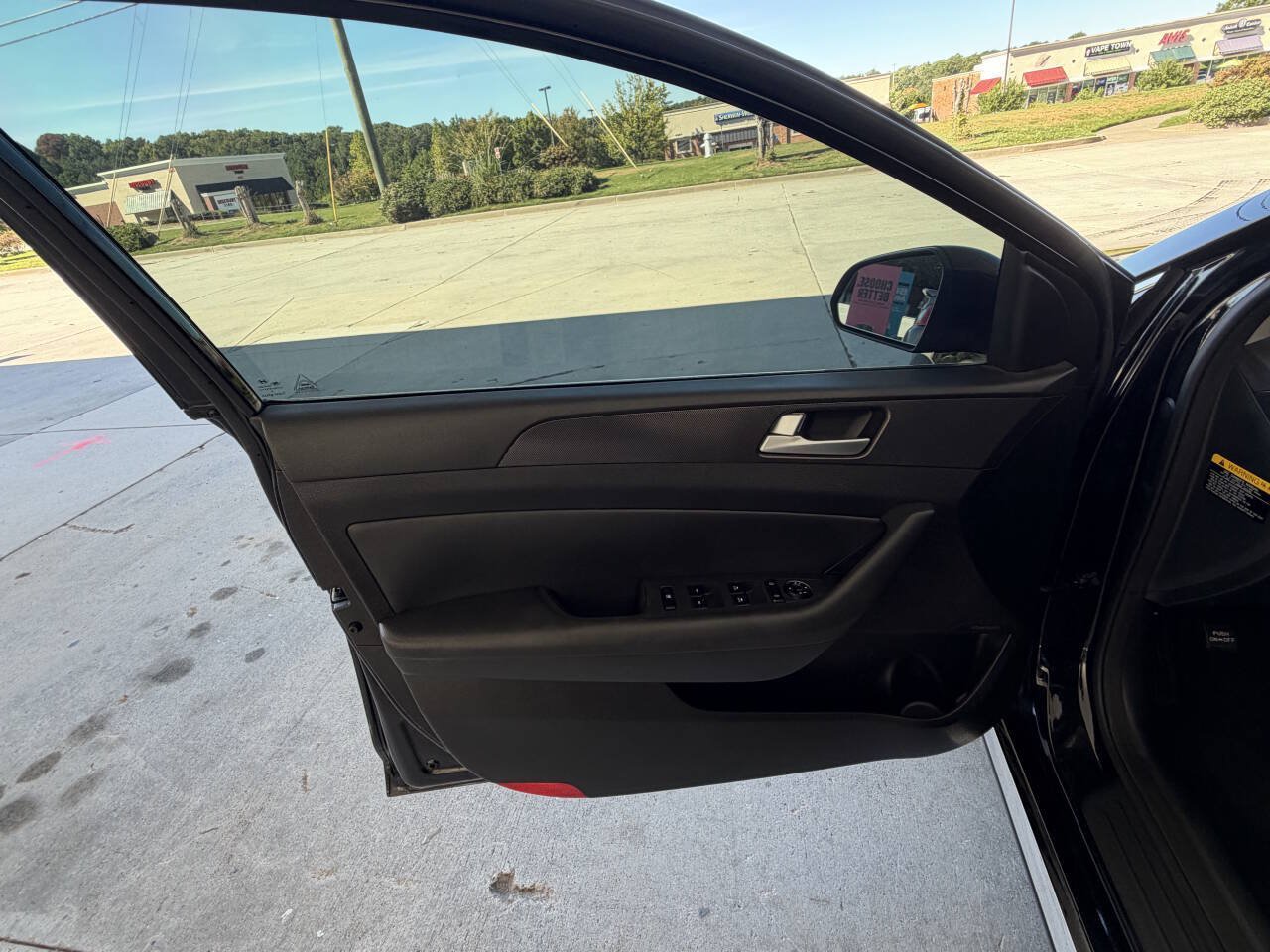Used 2015 Hyundai Sonata Sport w/ Option Group 04 FWD image 17