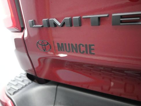 Used 2025 RAM 1500 Limited AWD/4WD image 35