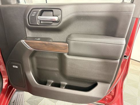 Used 2019 GMC Sierra 1500 SLT w/ SLT Premium Plus Package AWD/4WD image 26
