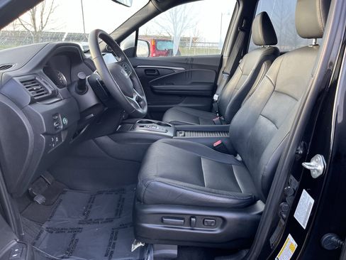 Used 2023 Honda Passport EX-L image 11