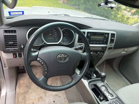 Used 2006 Toyota 4Runner SR5 image 15