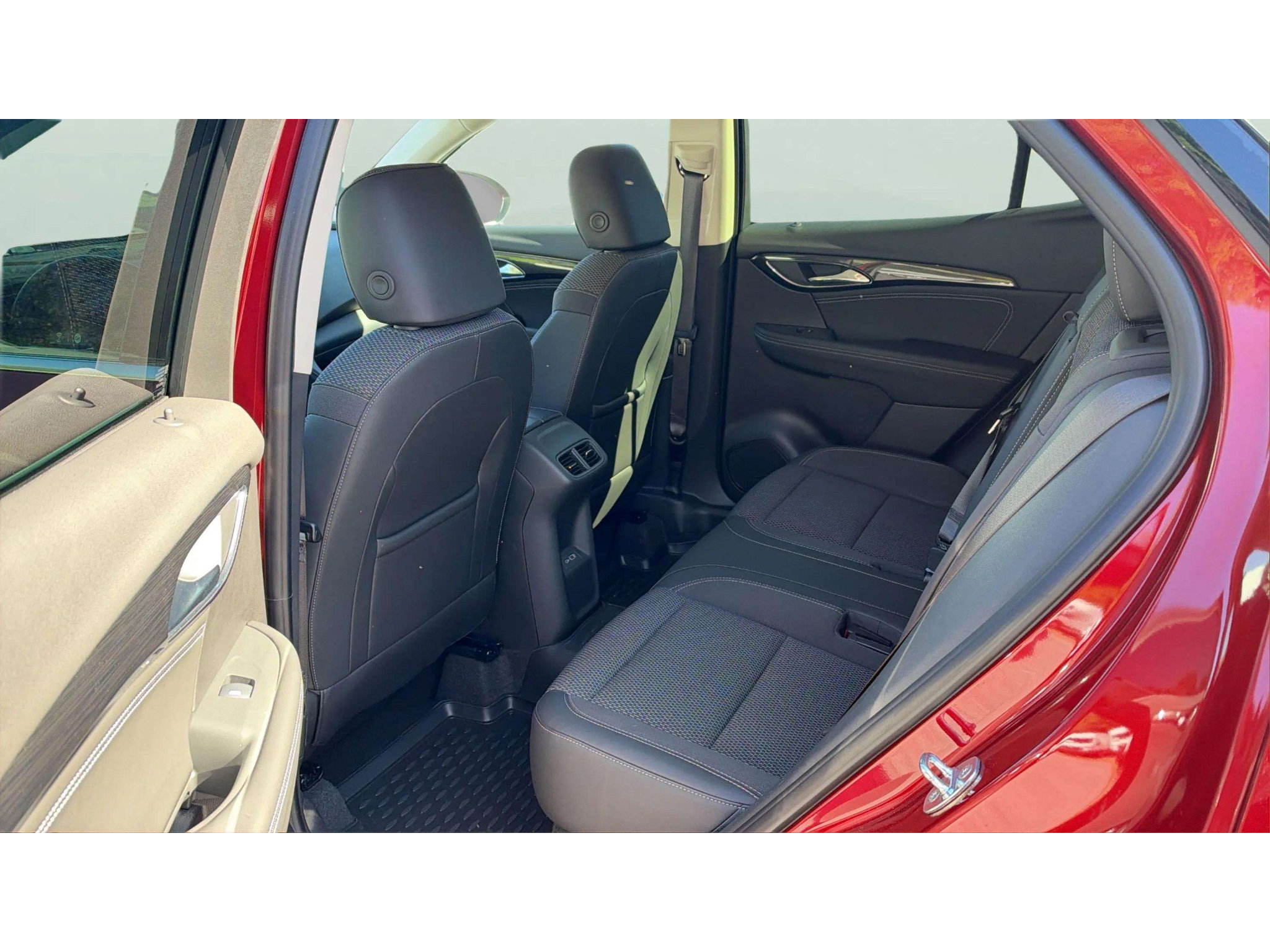 Used 2023 Buick Envision Preferred AWD/4WD image 12