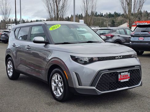 Used 2024 Kia Soul LX w/ Option Group 015 image 3