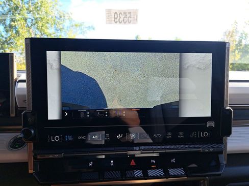 New 2025 GMC Hummer EV 3X AWD/4WD image 34