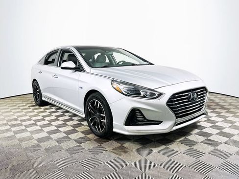 Used 2019 Hyundai Sonata Limited w/ Ultimate Package 02 FWD image 1