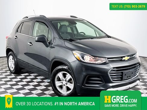 Used 2017 Chevrolet Trax LT w/ LT Convenience Package image 1