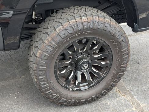 Used 2024 Ford F250 Platinum image 9