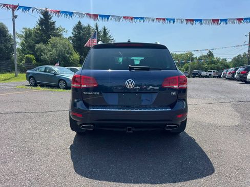 Used 2014 Volkswagen Touareg Sport AWD/4WD image 4