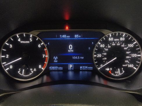 Used 2024 Nissan Altima 2.5 SV FWD image 23