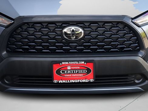 Certified 2022 Toyota Corolla Cross LE AWD/4WD image 8