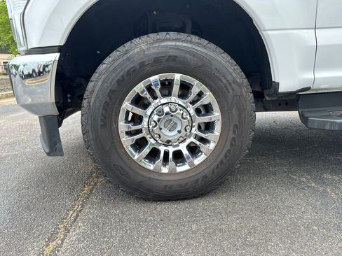 Used 2021 Ford F250 XLT w/ XLT Premium Package AWD/4WD image 23