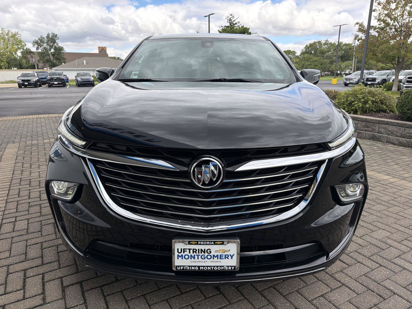 Used 2023 Buick Enclave Essence FWD image 8