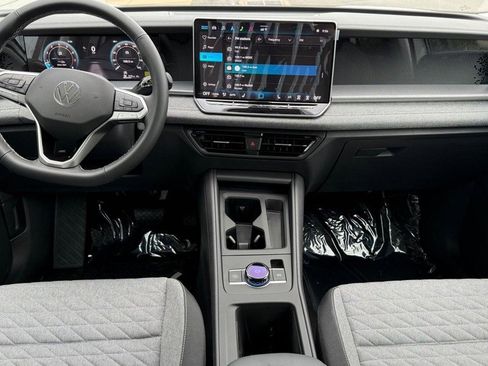 New 2025 Volkswagen Tiguan S image 6