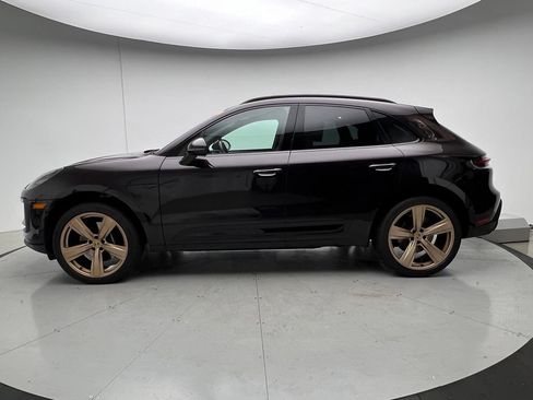 Certified 2024 Porsche Macan S AWD/4WD image 2