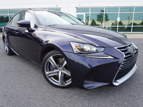 Used 2017 Lexus IS 200t w/ Premium Package RWD image 1