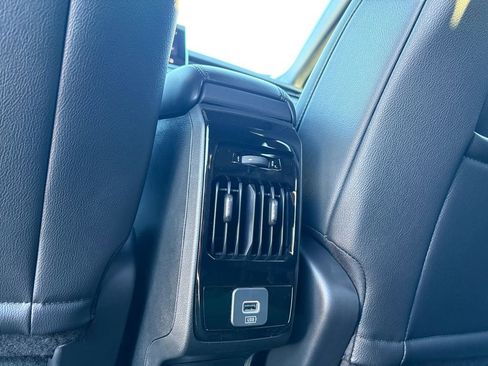 New 2026 Jeep Compass Latitude image 5