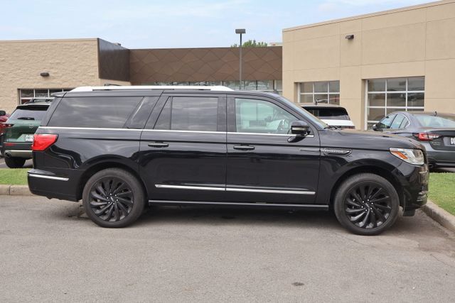 Used 2021 Lincoln Navigator L Reserve AWD/4WD image 6