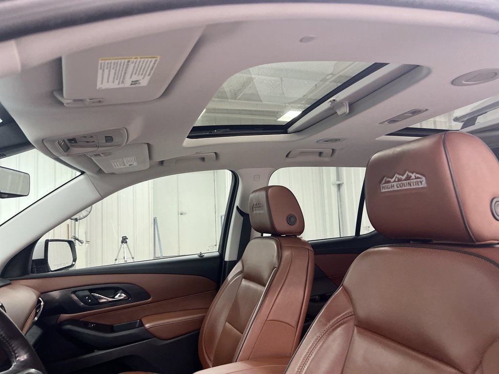 Used 2018 Chevrolet Traverse High Country AWD/4WD image 19