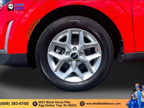Used 2023 Kia Soul LX w/ LX Technology Package FWD image 8