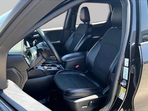 Used 2023 Ford Escape ST-Line w/ Tech Pack #1 FWD image 8