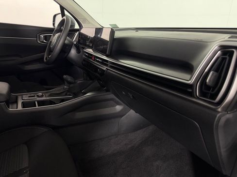 Used 2025 Kia Sorento LX image 31