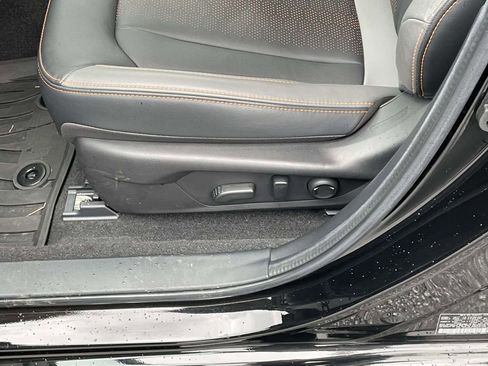 Certified 2025 Subaru Crosstrek 2.5i Limited w/ Popular Package #4A image 17