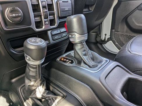 Used 2023 Jeep Wrangler Sahara image 14