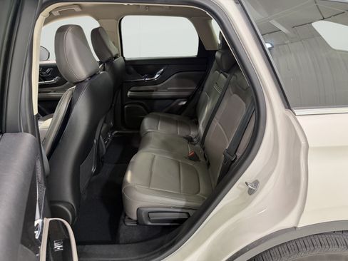 Used 2023 Lincoln Corsair Reserve FWD image 11