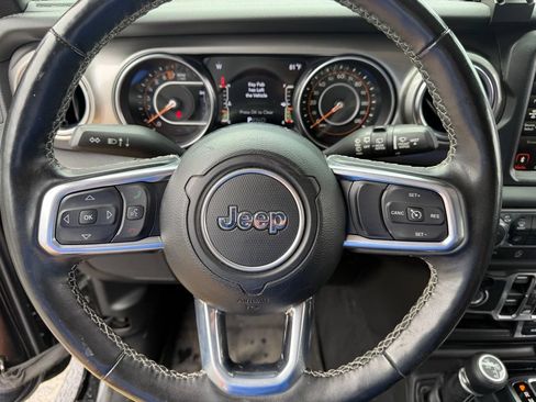 Used 2021 Jeep Wrangler Unlimited Sahara AWD/4WD image 23