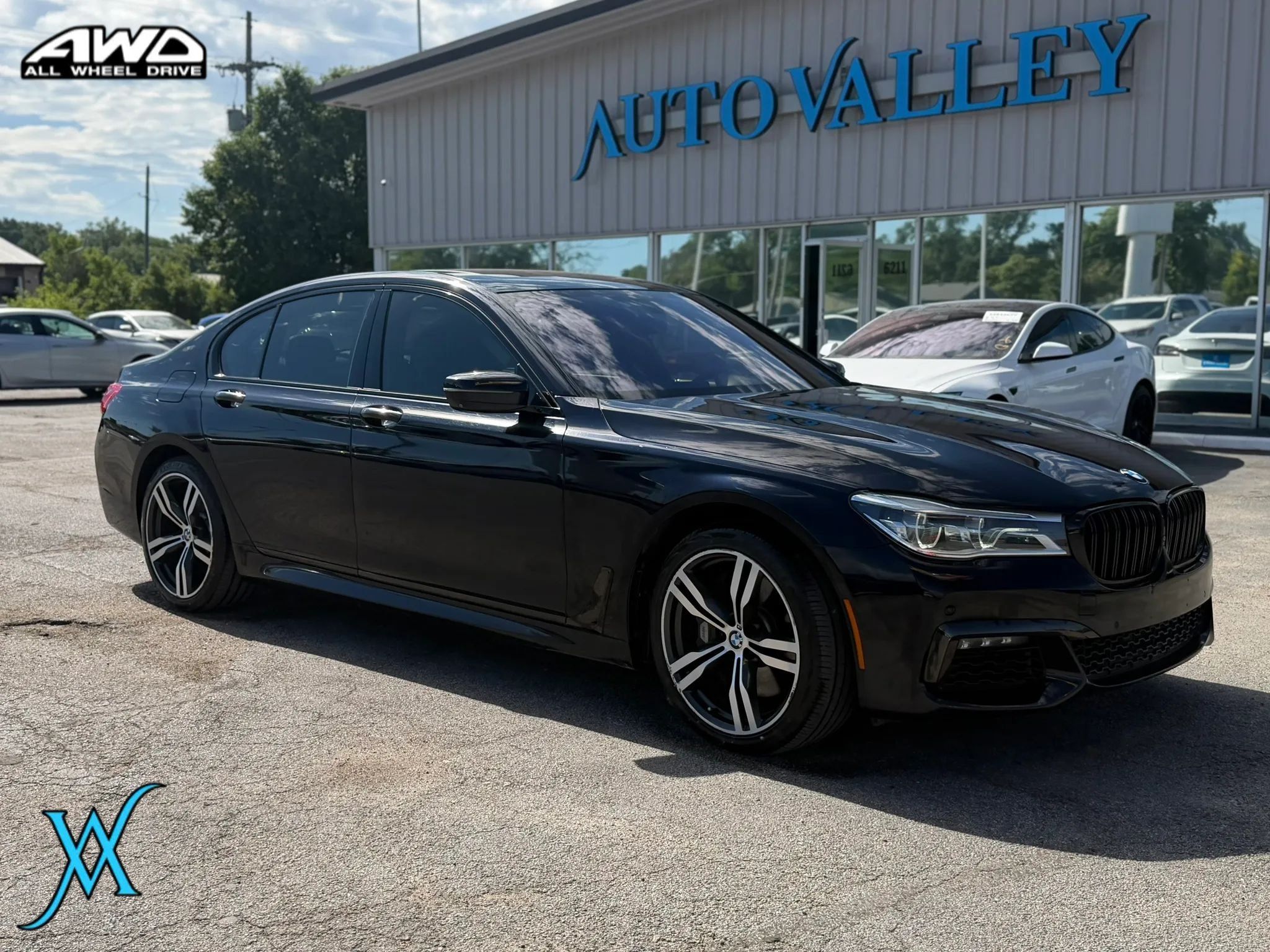 Used 2016 BMW 750i xDrive AWD/4WD image 1