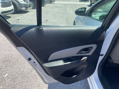 Used 2015 Chevrolet Cruze LT FWD image 30