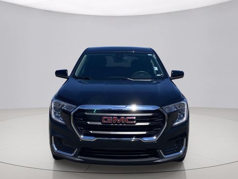 Used 2024 GMC Terrain SLE FWD image 7