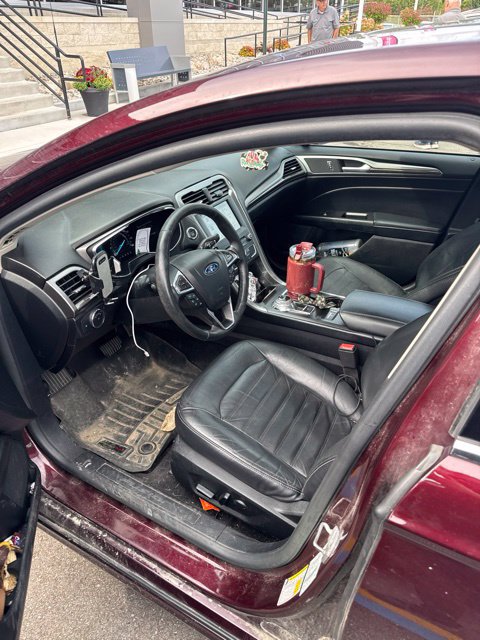 Used 2017 Ford Fusion SE w/ Fusion SE Technology Package FWD image 7