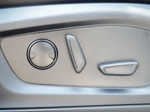 Used 2024 Ford Explorer Platinum w/ Technology Package AWD/4WD image 66