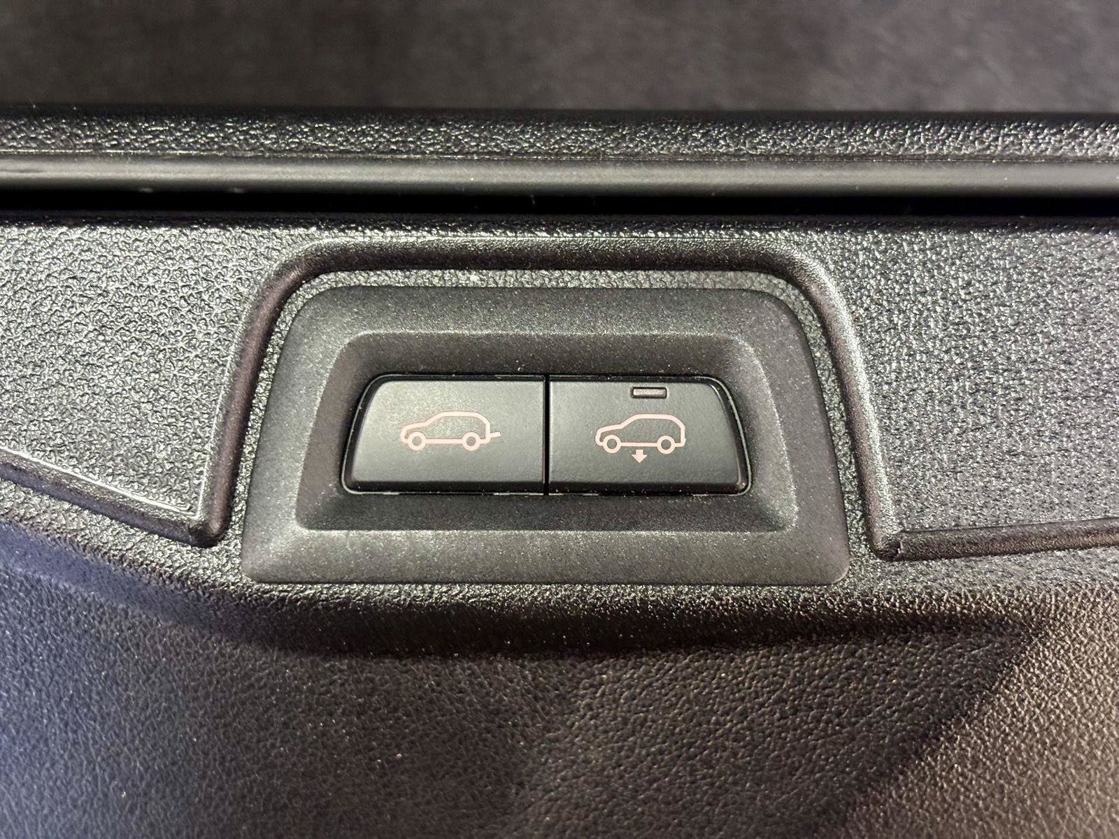 Used 2024 BMW X7 xDrive40i w/ Executive Package AWD/4WD image 54