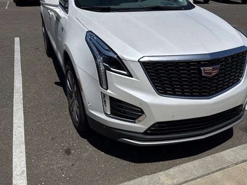 Used 2023 Cadillac XT5 Premium Luxury w/ Technology Package FWD image 3