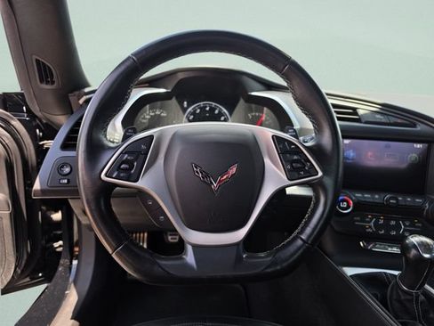 Used 2019 Chevrolet Corvette Stingray Coupe w/ 1LT RWD image 23
