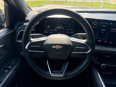 Used 2025 Chevrolet Tahoe LT AWD/4WD image 19