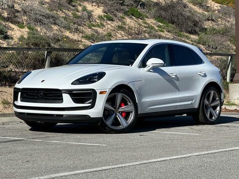 New 2026 Porsche Macan S image 1